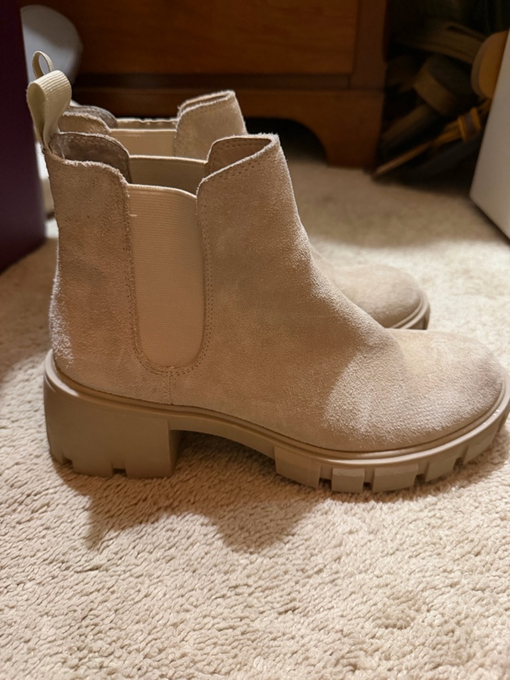 Steve Madden Women’s Chunky Chelsea Boot - Beige Suede